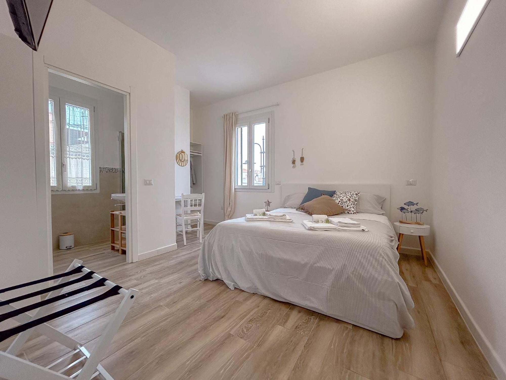 La Marina - Rooms In Stintino Zewnętrze zdjęcie
