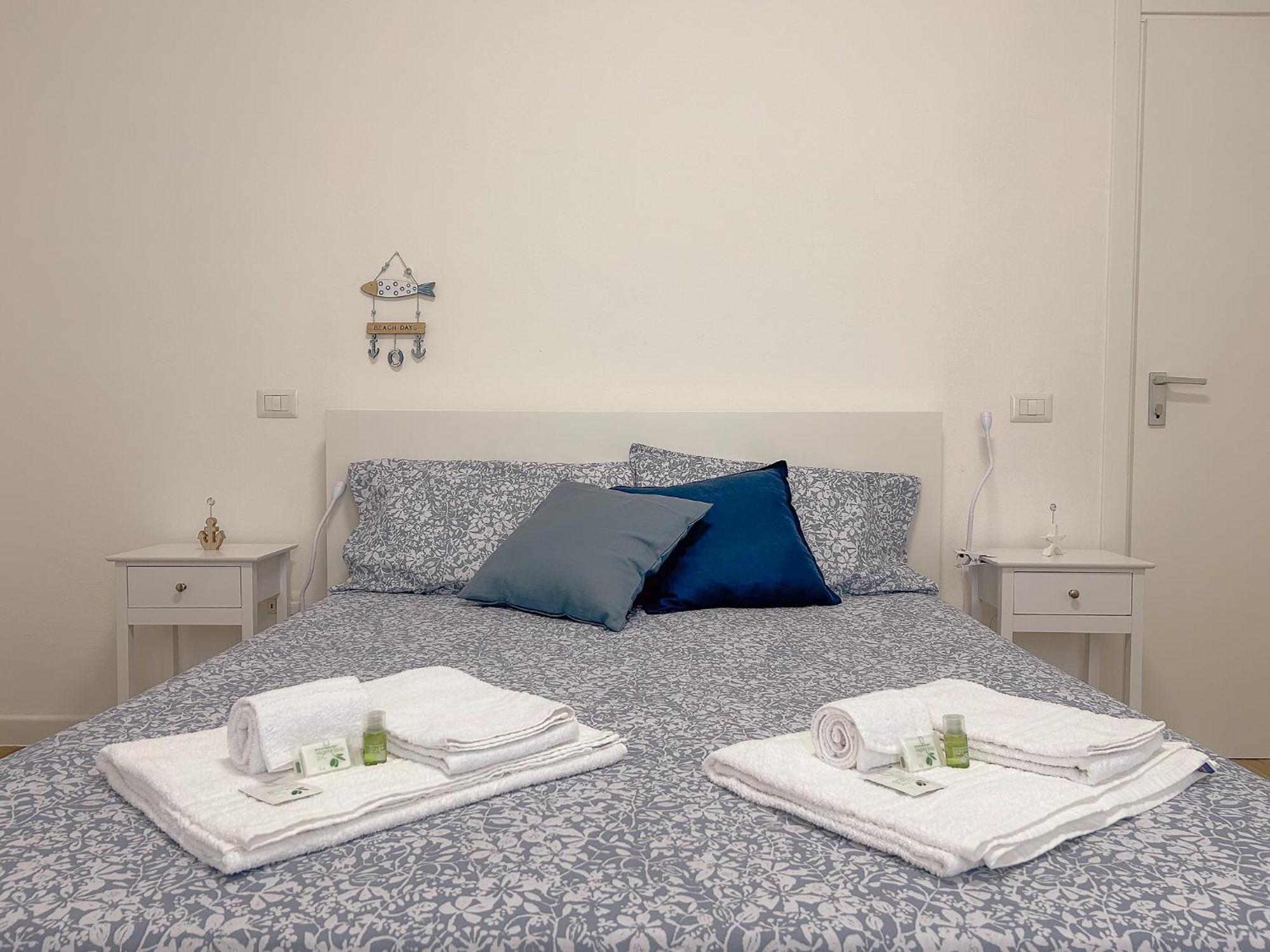 La Marina - Rooms In Stintino Zewnętrze zdjęcie