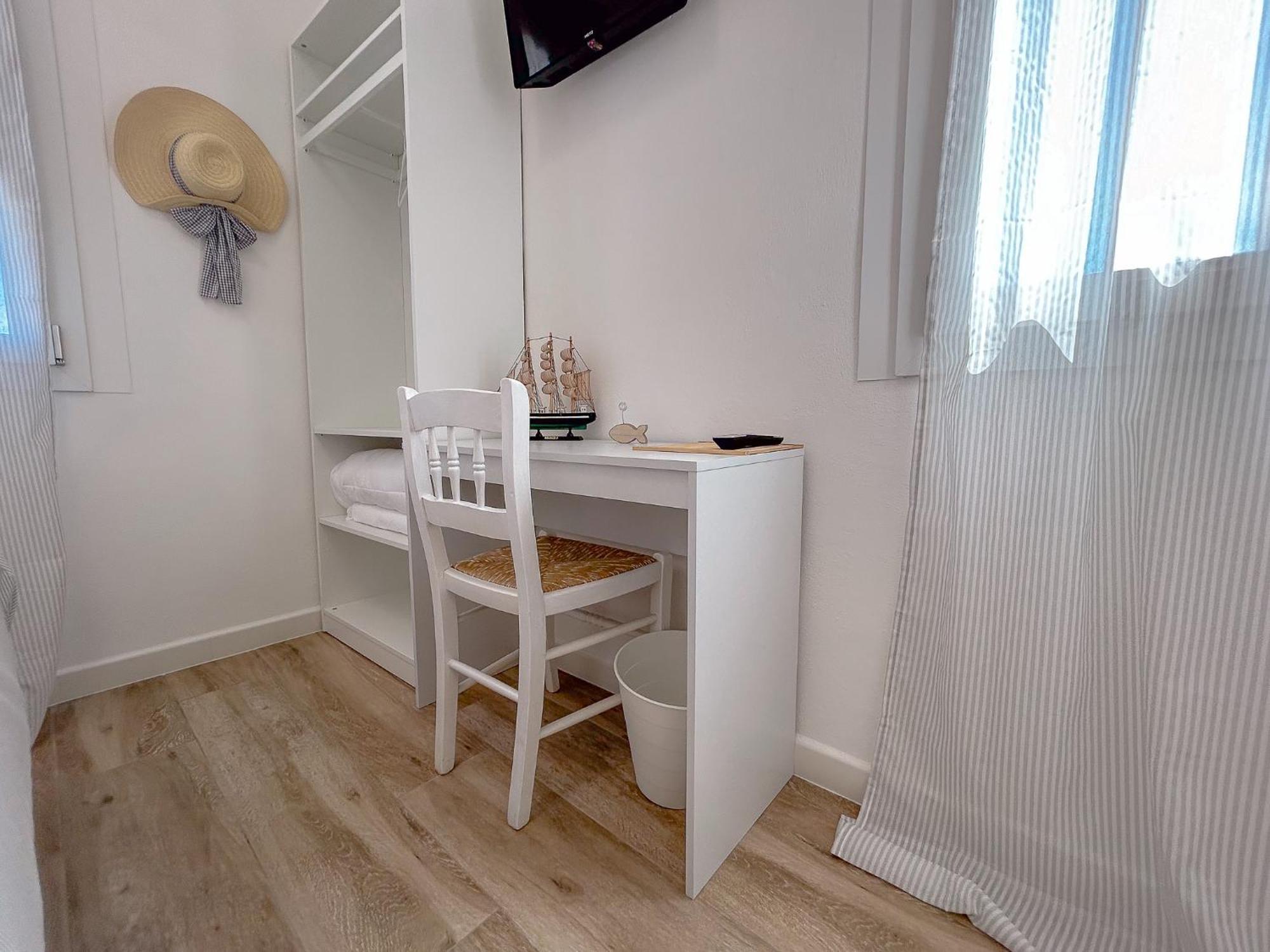 La Marina - Rooms In Stintino Zewnętrze zdjęcie