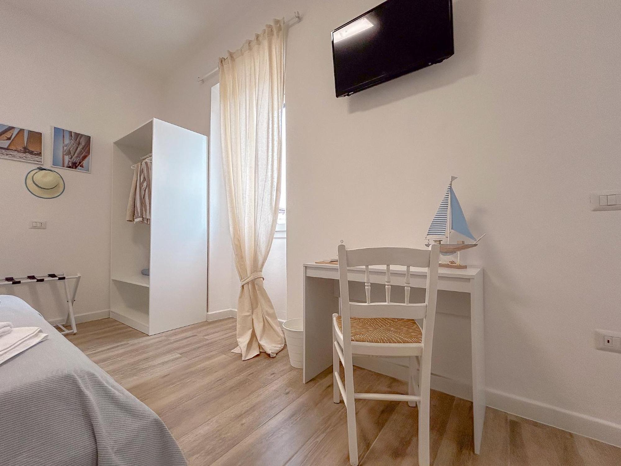 La Marina - Rooms In Stintino Zewnętrze zdjęcie